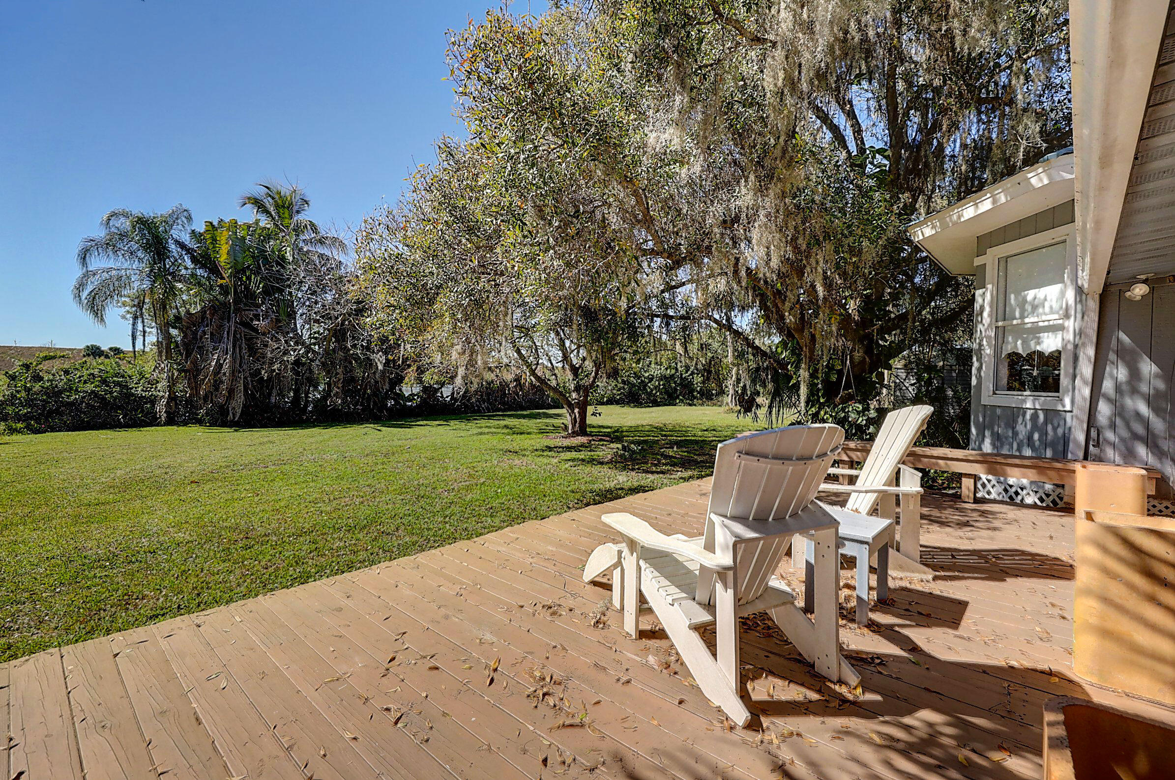 10004 Highway 441 Okeechobee, FL 34974 - Photo 39 of 50 Large deck