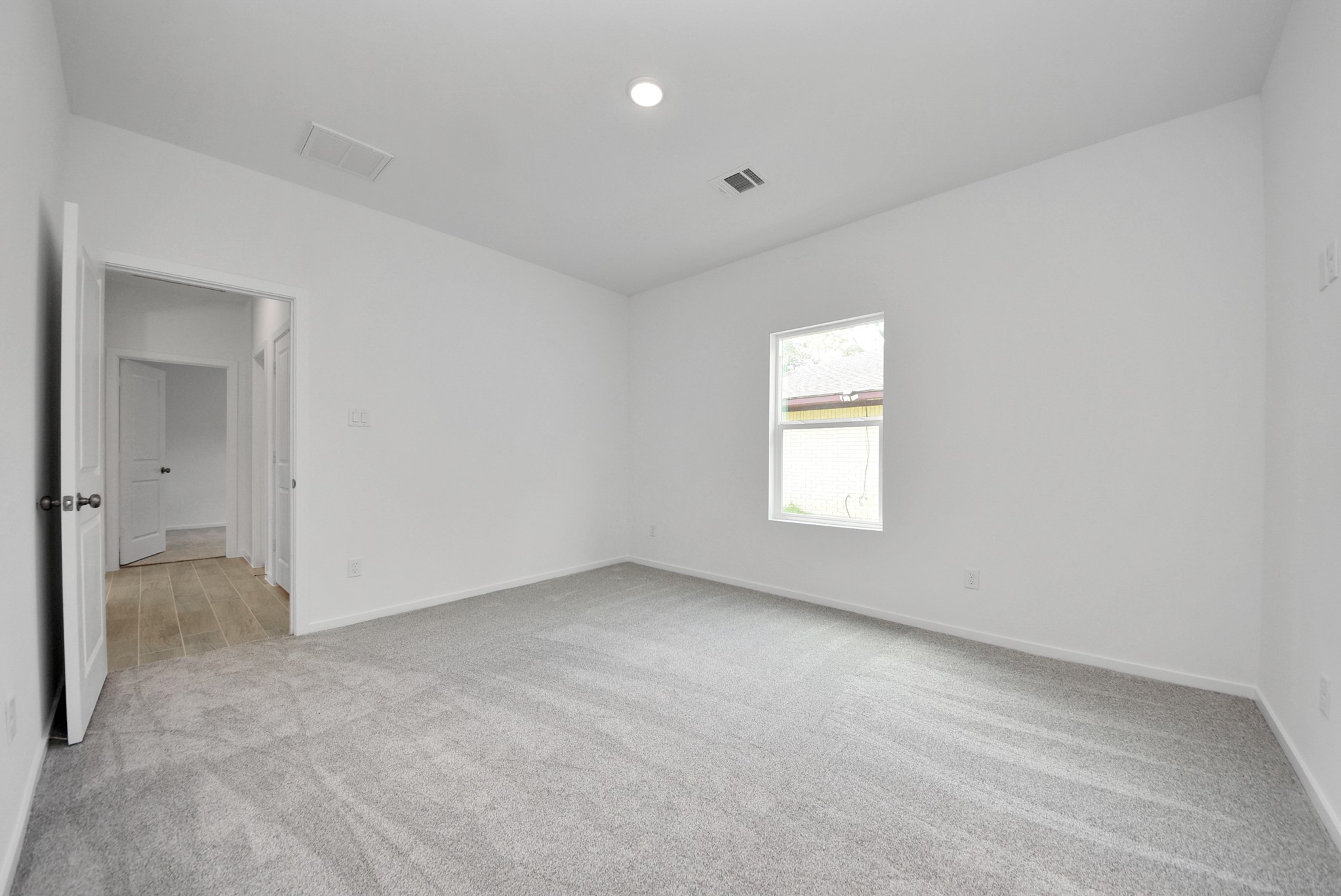 211 19th Street Hempstead, TX 77445 - Photo 20 of 32 Primary Bedroom