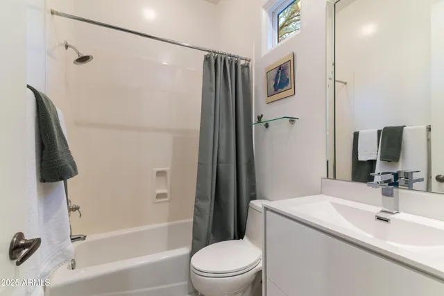 $1,800,000 | 14437 East Wethersfield Road, Scottsdale, AZ 85259