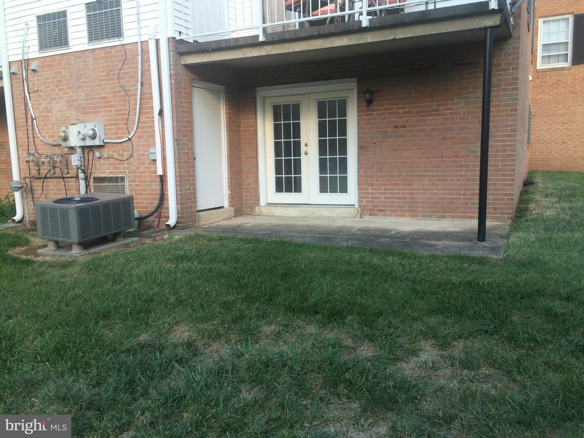 14583 Golden Oak Road, Unit 14583 Centreville, VA 20121 - Photo 7 of 14 Exterior (Rear)