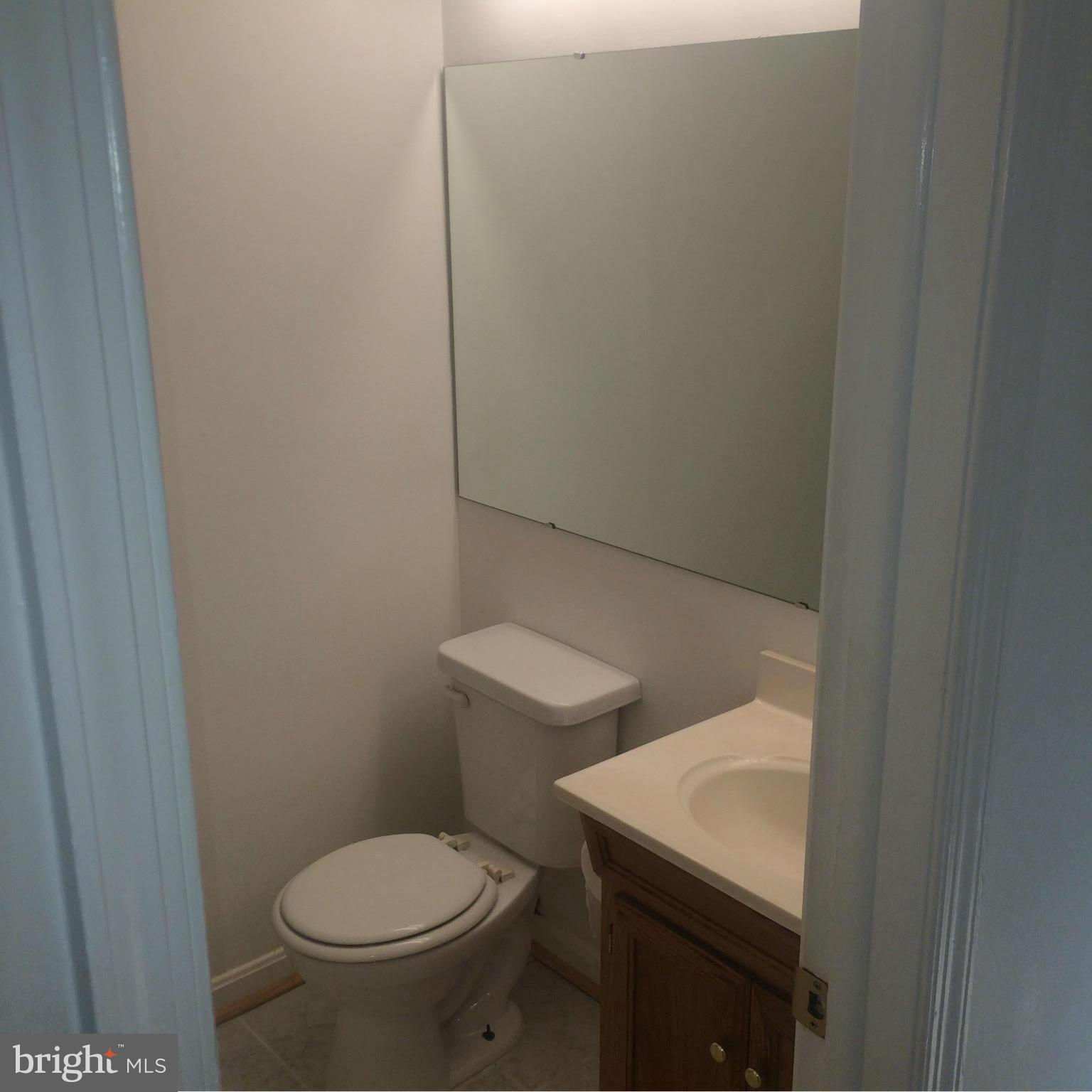 14583 Golden Oak Road, Unit 14583 Centreville, VA 20121 - Photo 8 of 14 Bath