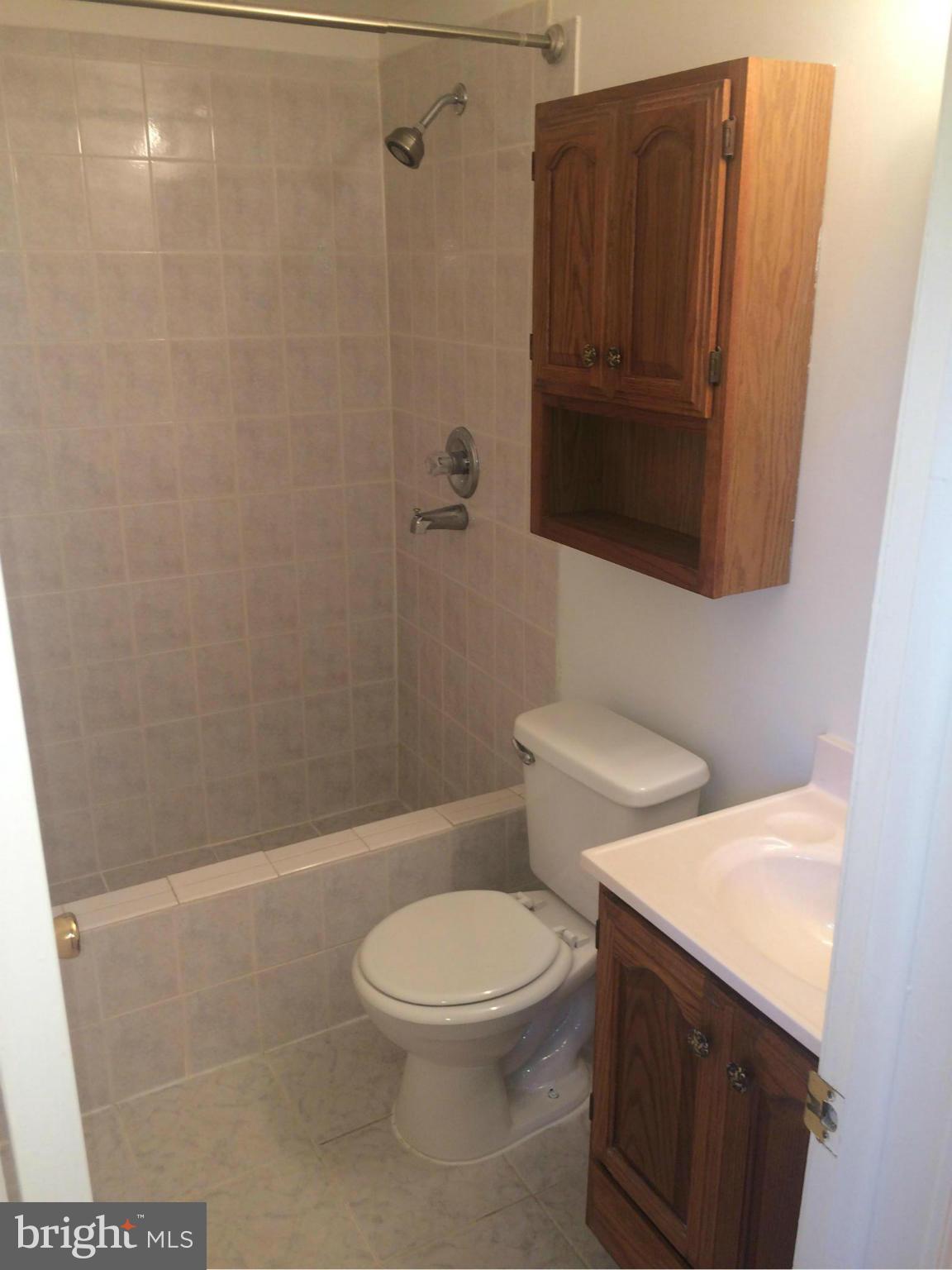 14583 Golden Oak Road, Unit 14583 Centreville, VA 20121 - Photo 10 of 14 Bath (Master)