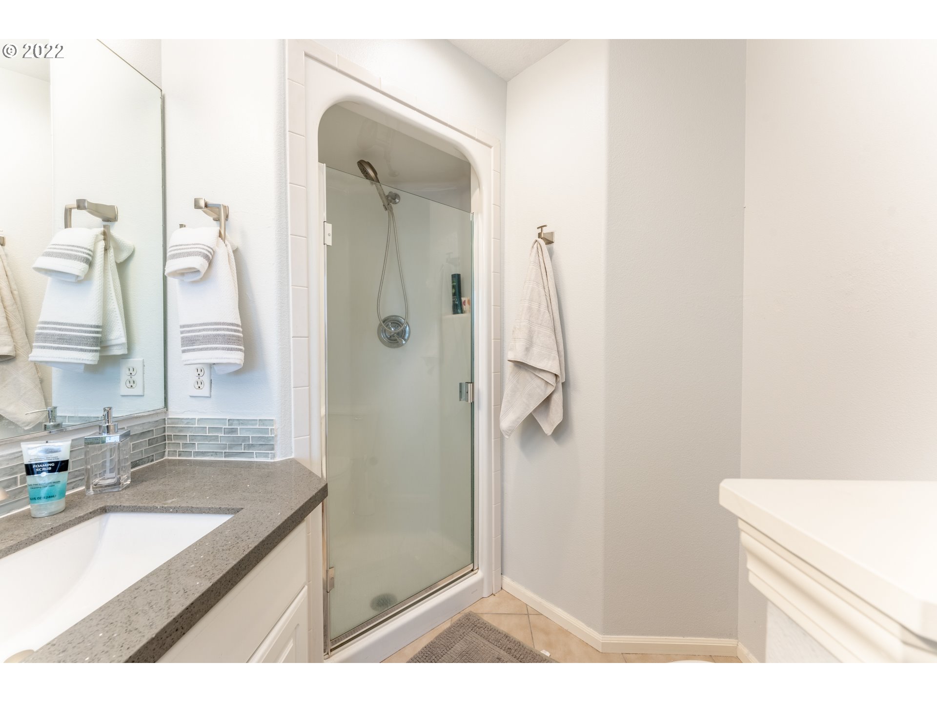 536 Northeast Bridgeton Road Portland, OR 97211 - Photo 19 of 28