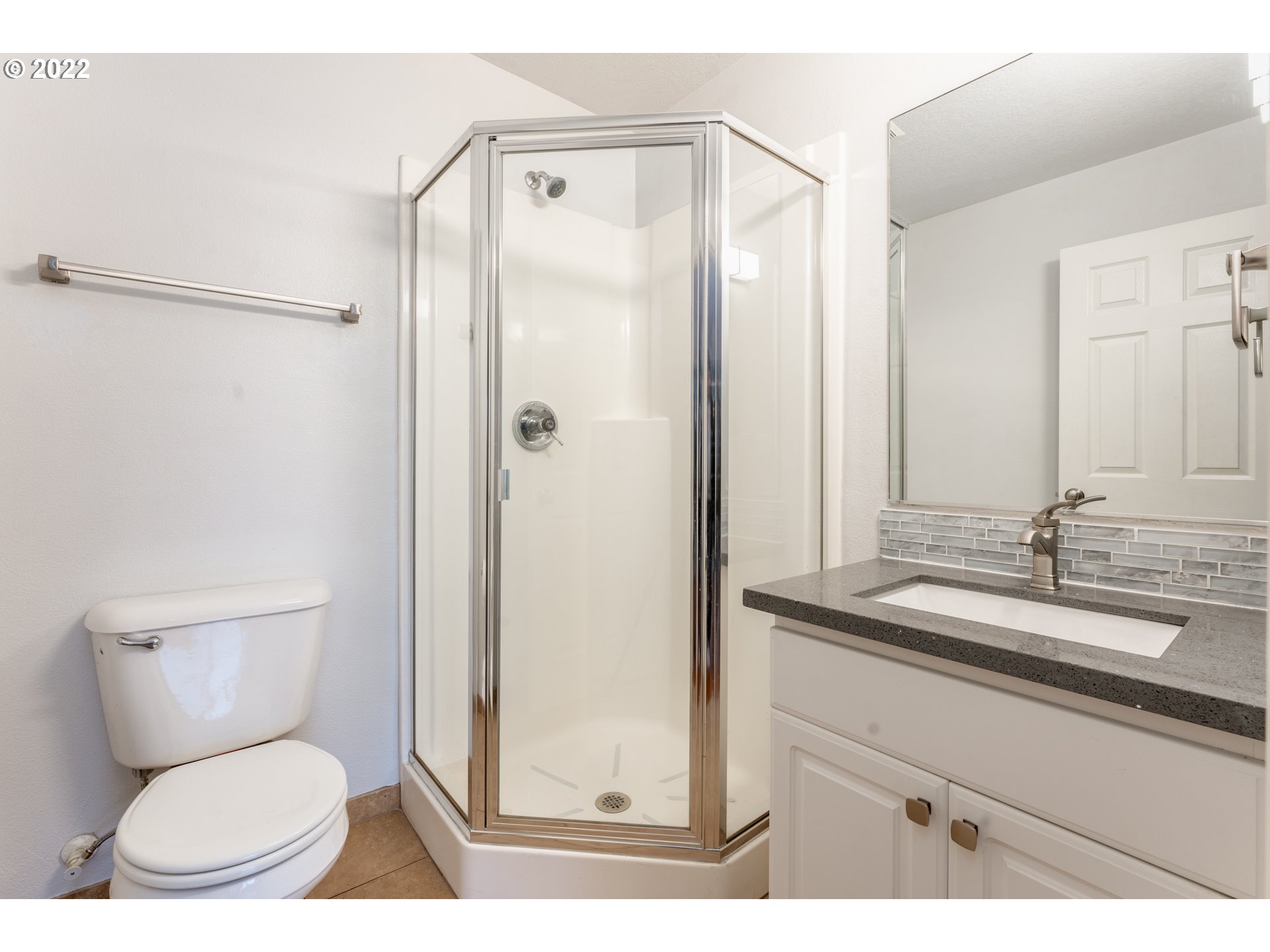 536 Northeast Bridgeton Road Portland, OR 97211 - Photo 26 of 28