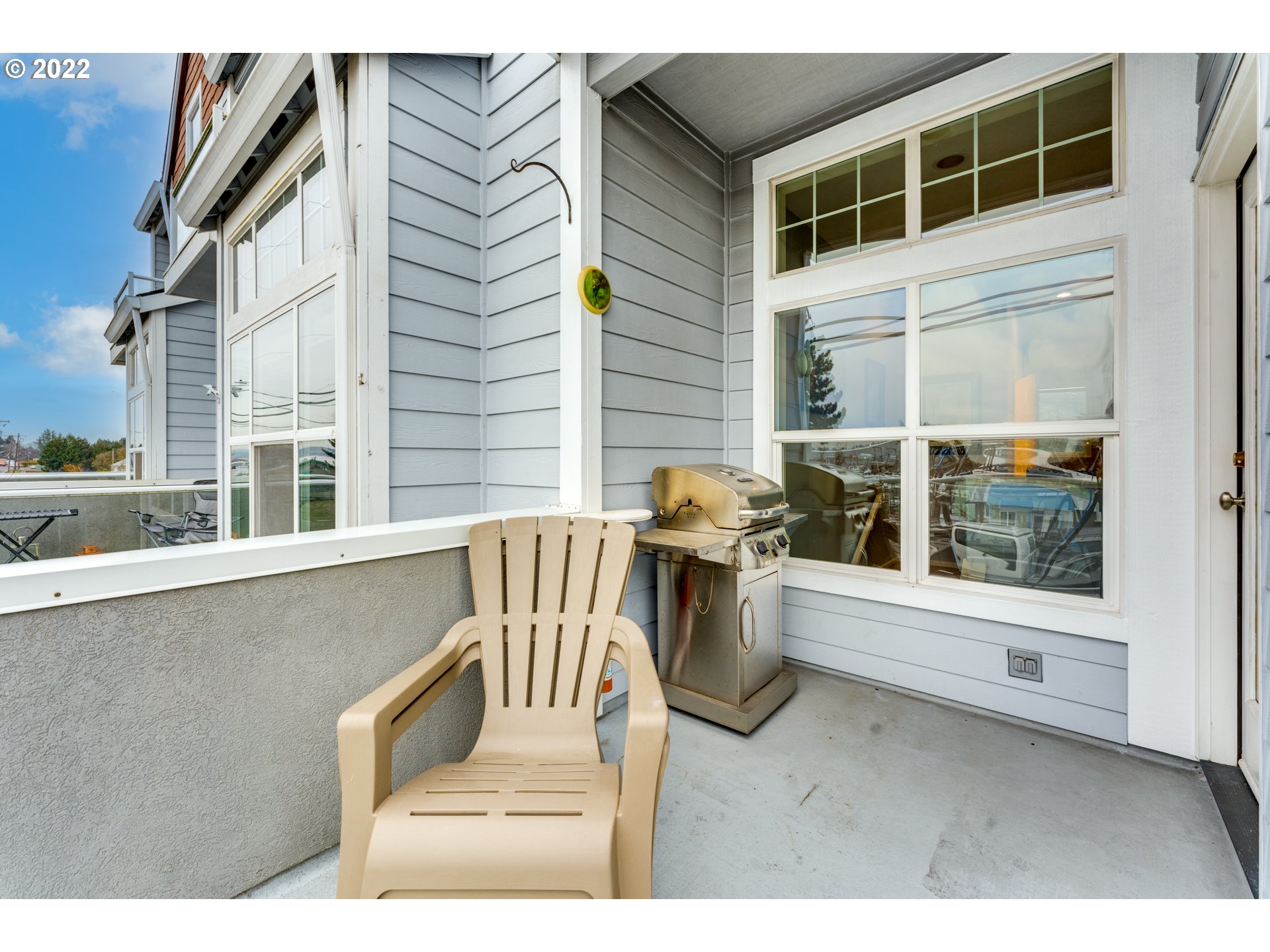 536 Northeast Bridgeton Road Portland, OR 97211 - Photo 4 of 28