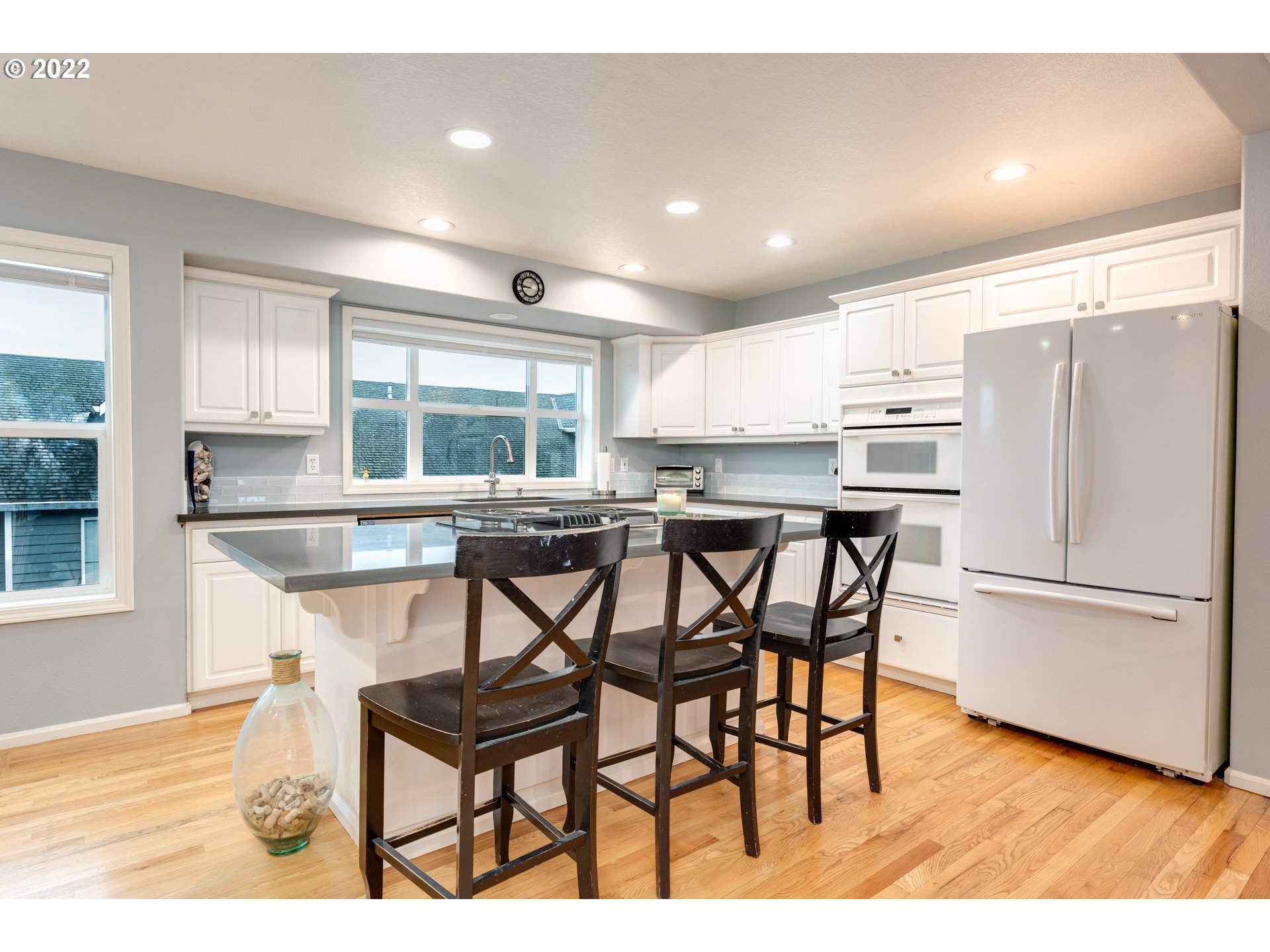 536 Northeast Bridgeton Road Portland, OR 97211 - Photo 7 of 28