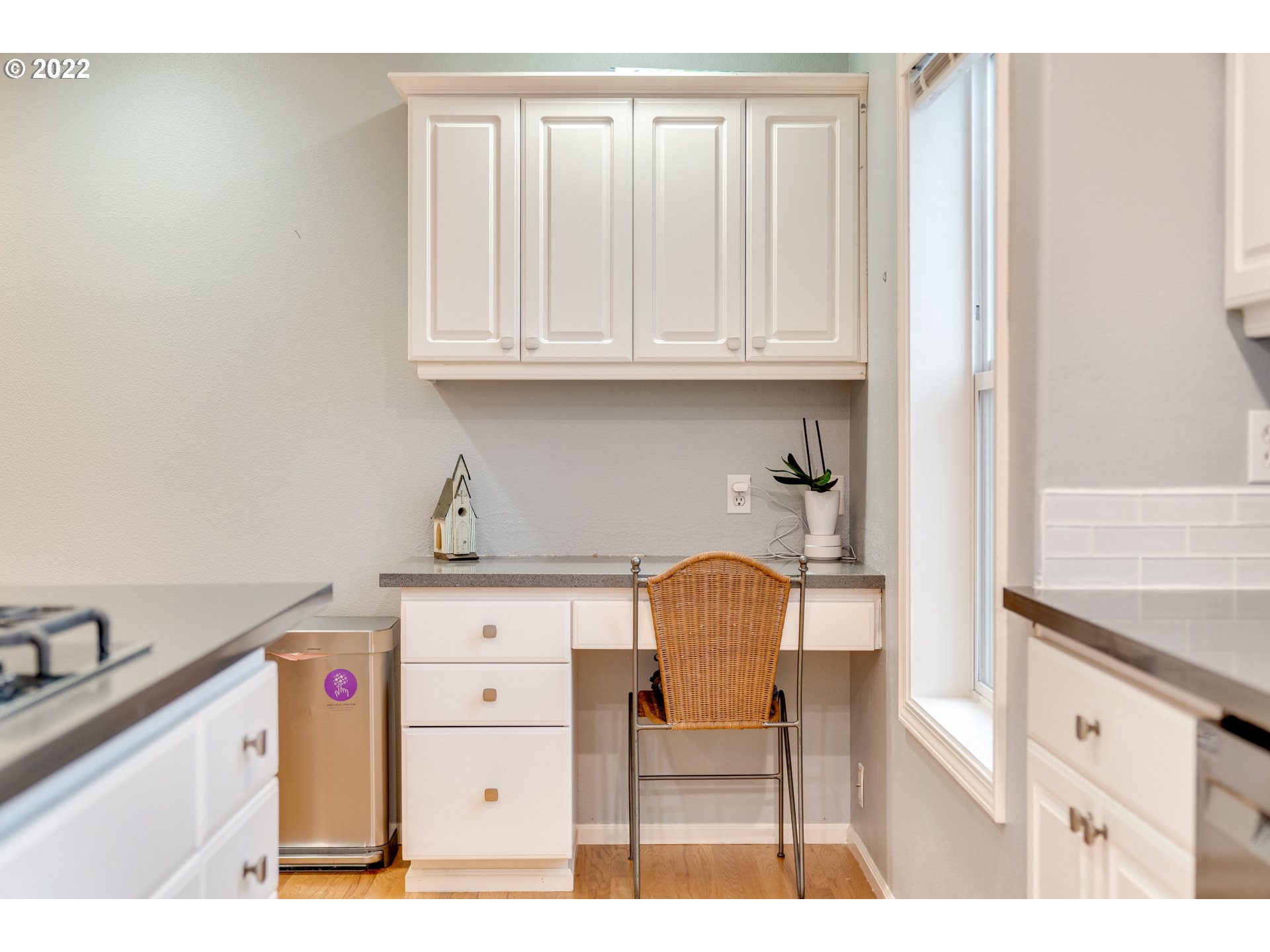 536 Northeast Bridgeton Road Portland, OR 97211 - Photo 8 of 28