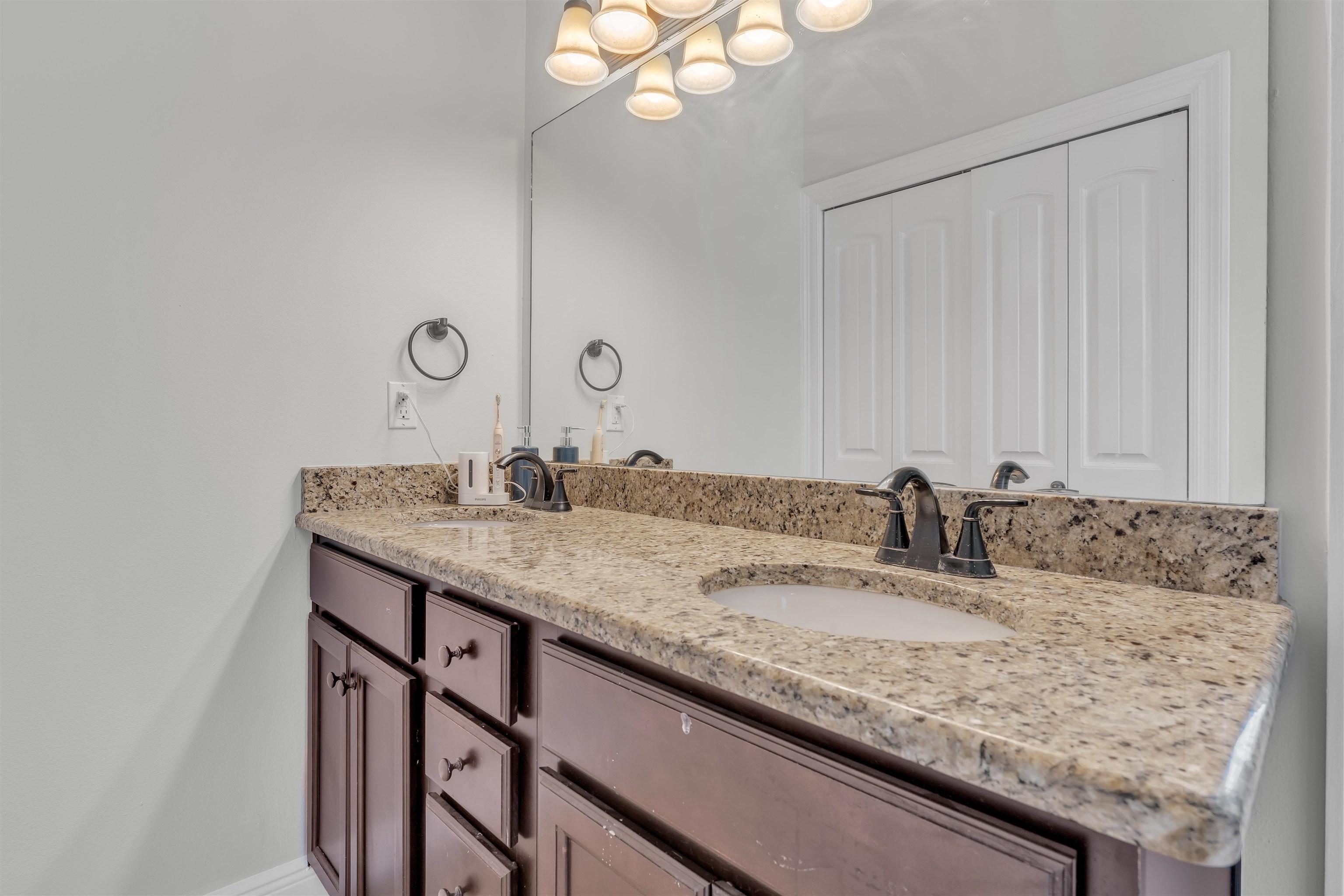 22565 Nana Loop East Silverhill, AL 36576 - Photo 19 of 26 Bathroom