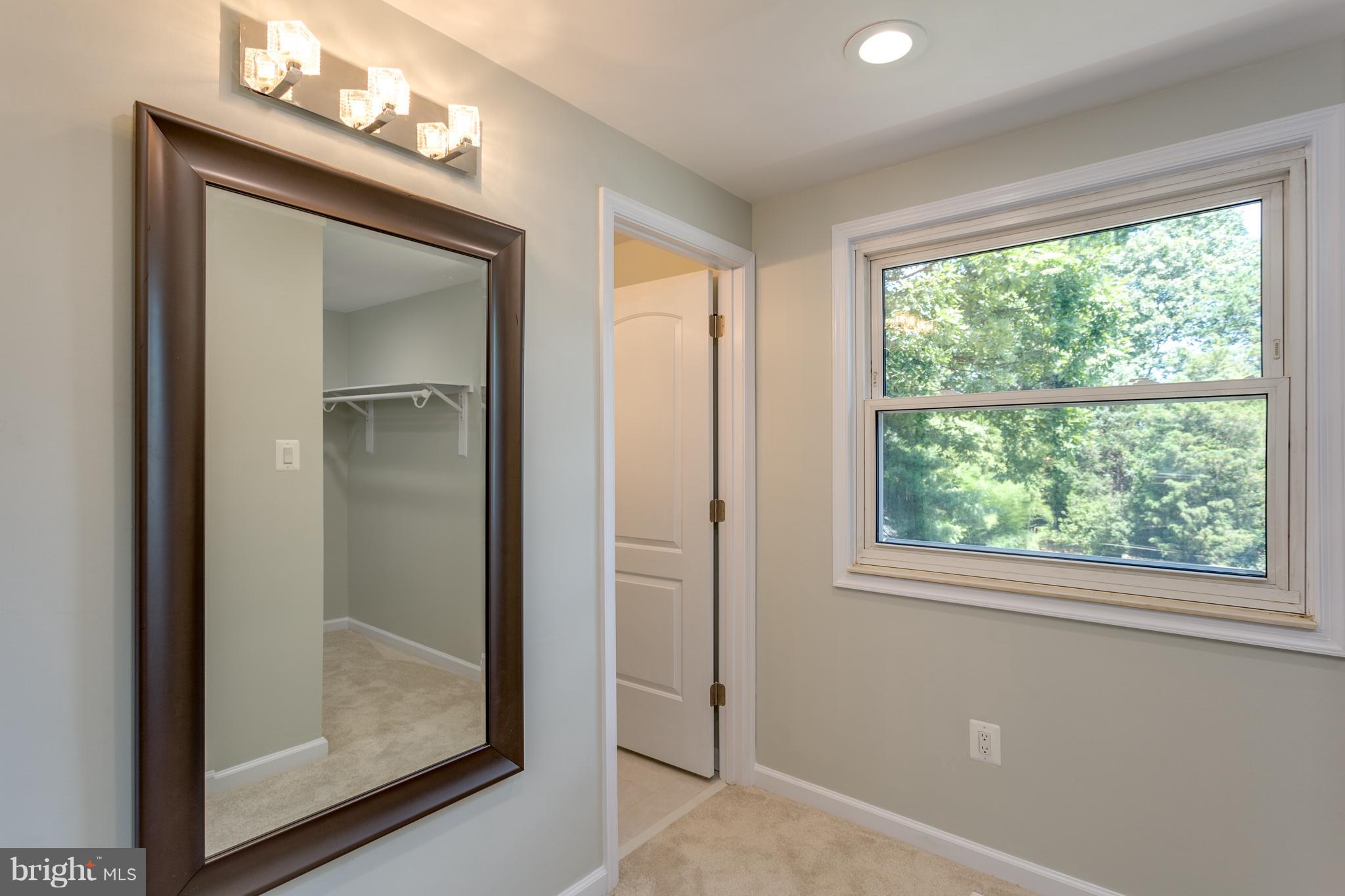 6135 Covered Bridge Road Burke, VA 22015 - Photo 22 of 30 Bedroom (Master)