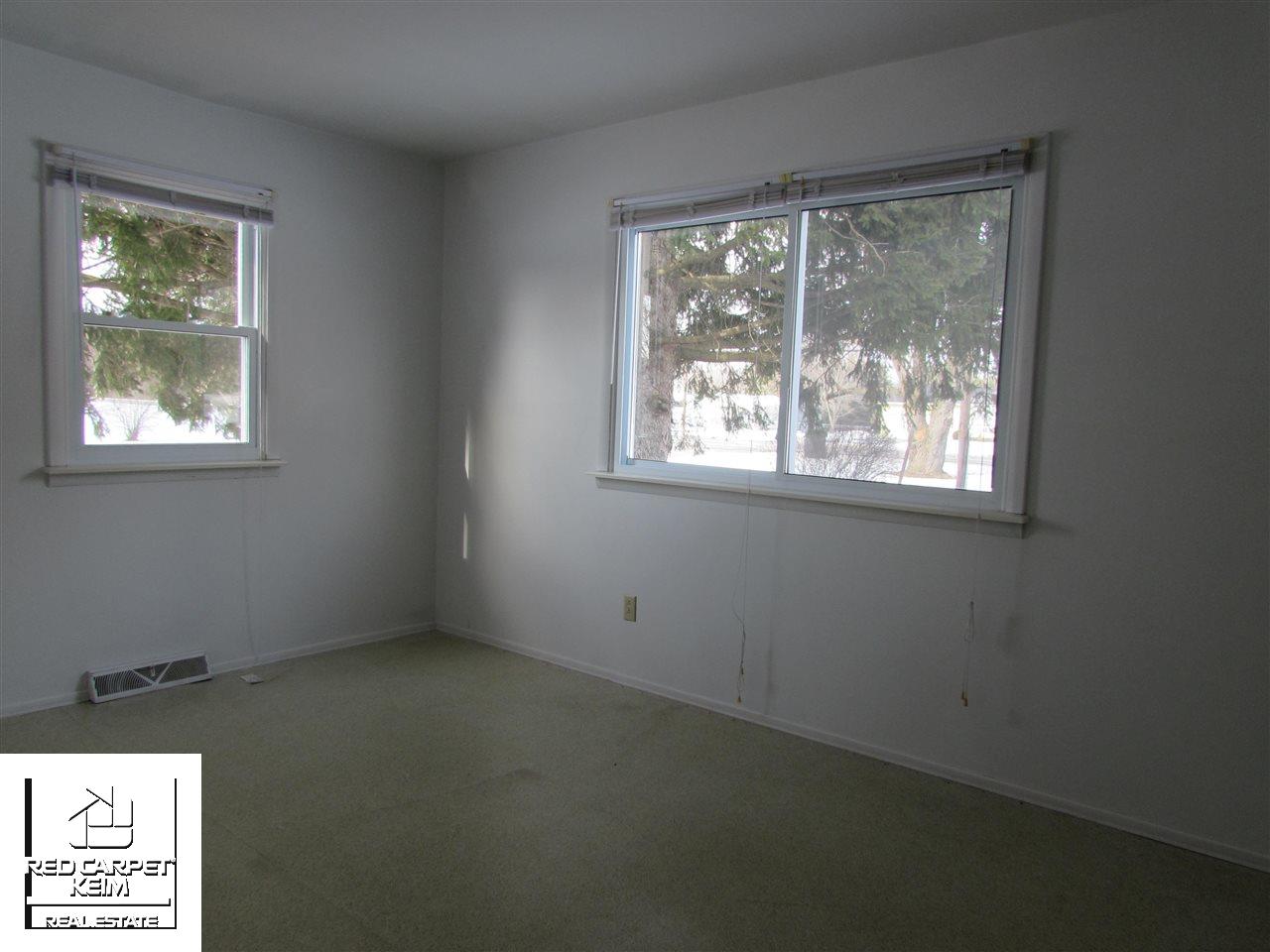 8282 East Coldwater Road Davison, MI 48423 - Photo 13 of 29 50065519-12.JPG