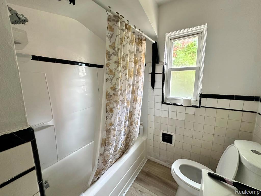 10150 Roxbury Street Detroit, MI 48224 - Photo 9 of 19