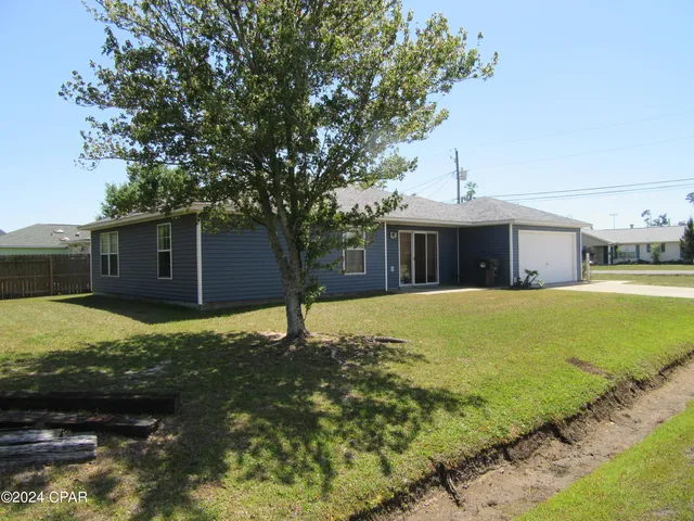 $1,695 | 1601 Louisiana Avenue, Lynn Haven, FL 32444