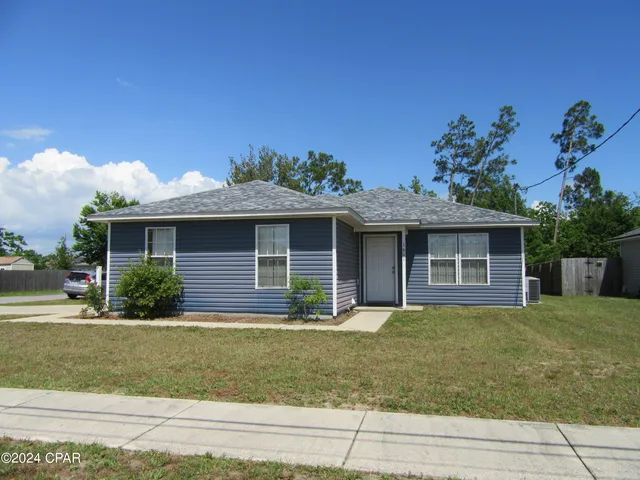 $1,695 | 1601 Louisiana Avenue, Lynn Haven, FL 32444