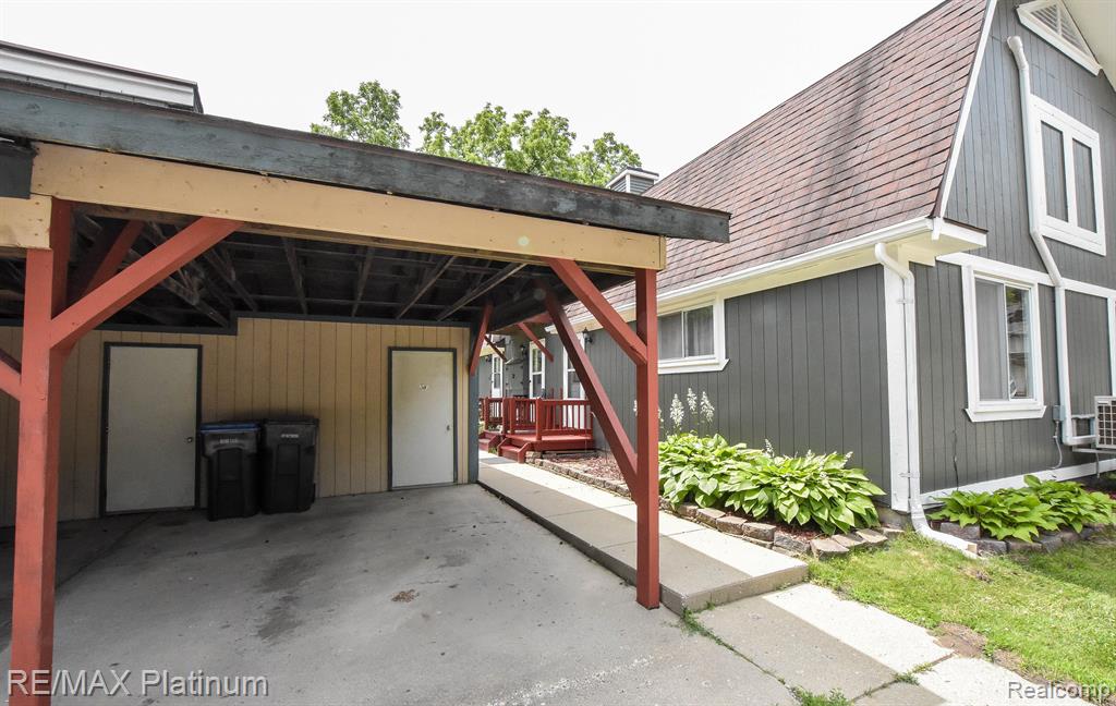 411 Fowler Street, Unit 2 Howell, MI 48843 - Photo 5 of 30