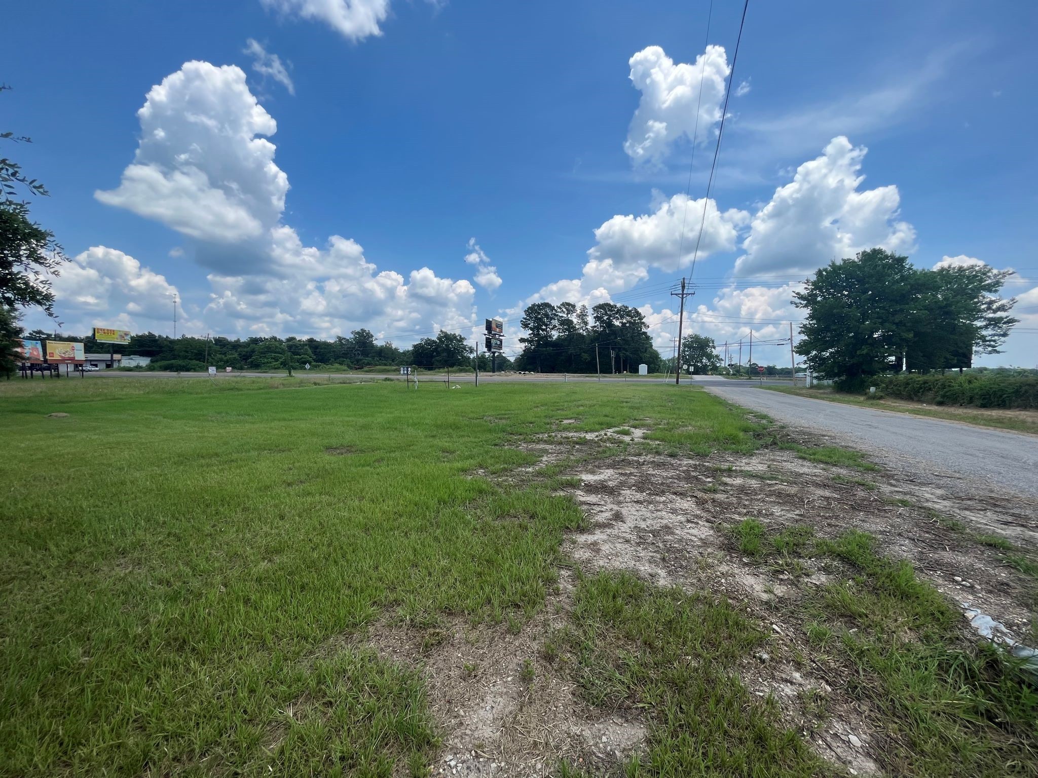 1130 South Robb Street Trinity, TX 75862 - Photo 6 of 12