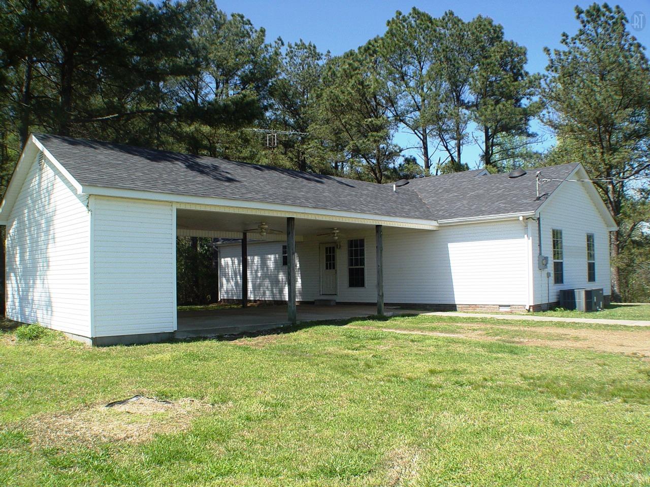 1537 Shores Road Goodspring, TN 38460 - Photo 2 of 10