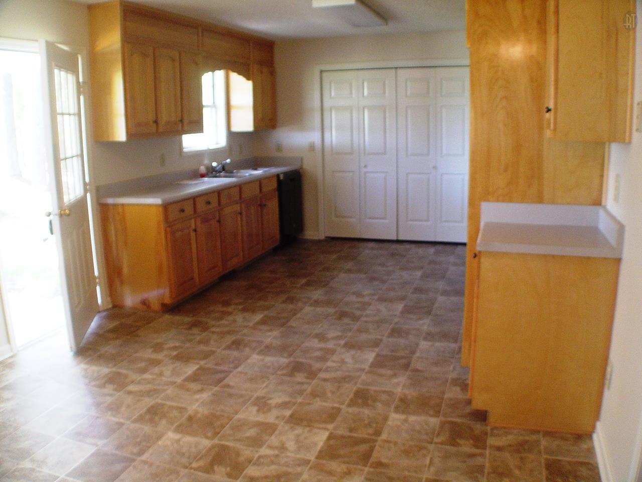 1537 Shores Road Goodspring, TN 38460 - Photo 3 of 10