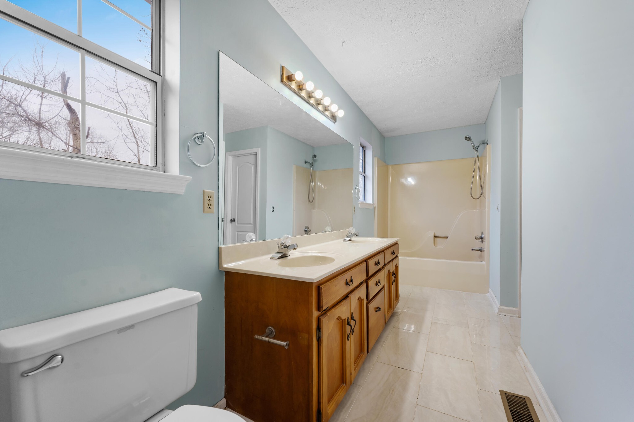 1218 Gunbarrel Road Chattanooga, TN 37421 - Photo 15 of 23