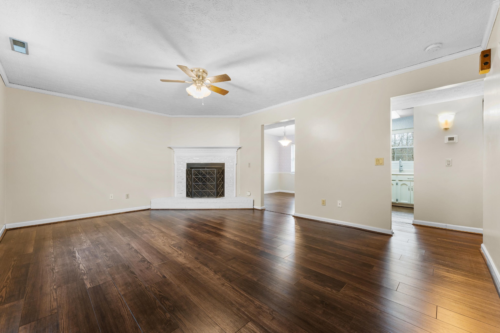 1218 Gunbarrel Road Chattanooga, TN 37421 - Photo 2 of 23