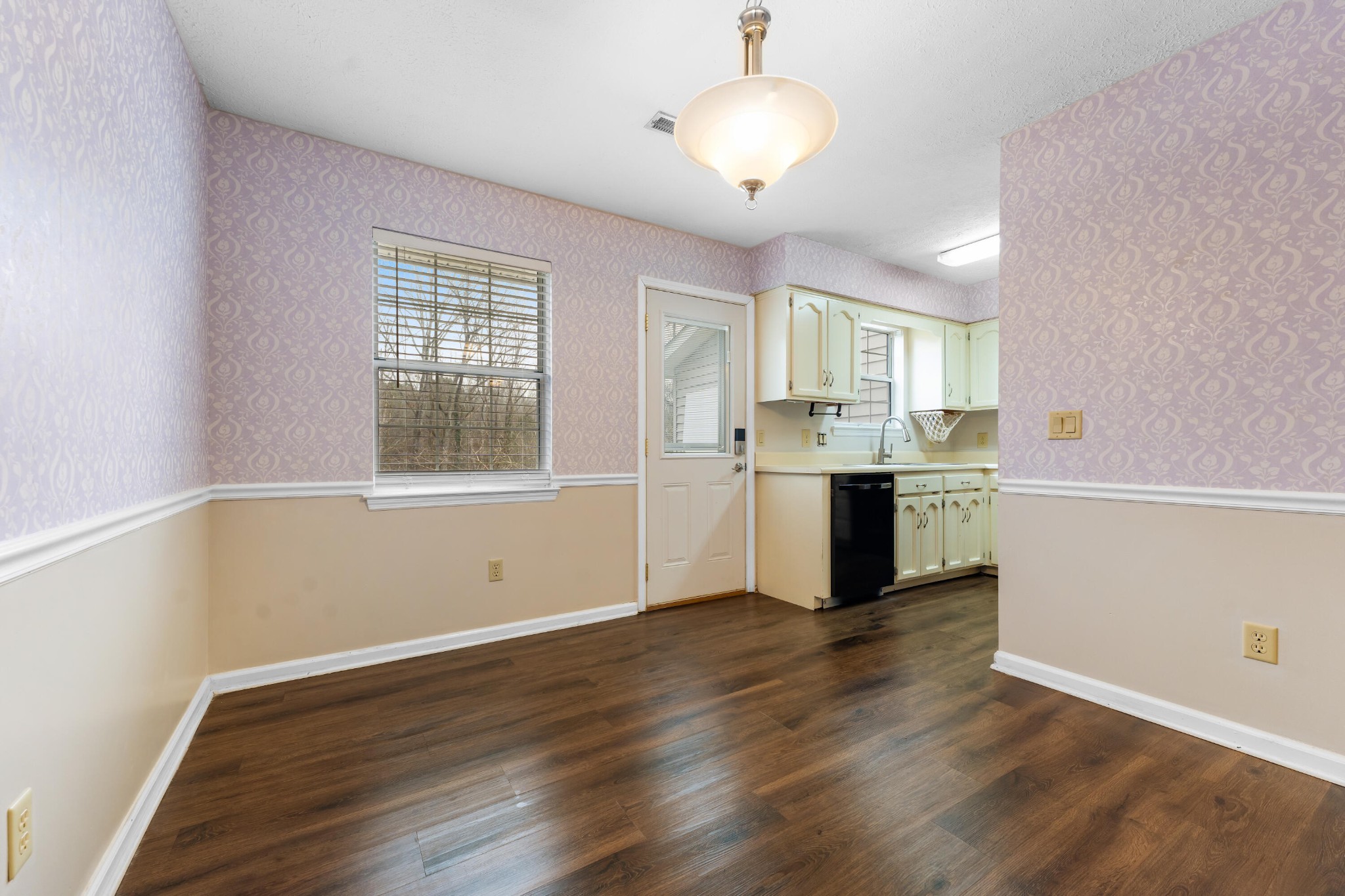 1218 Gunbarrel Road Chattanooga, TN 37421 - Photo 4 of 23