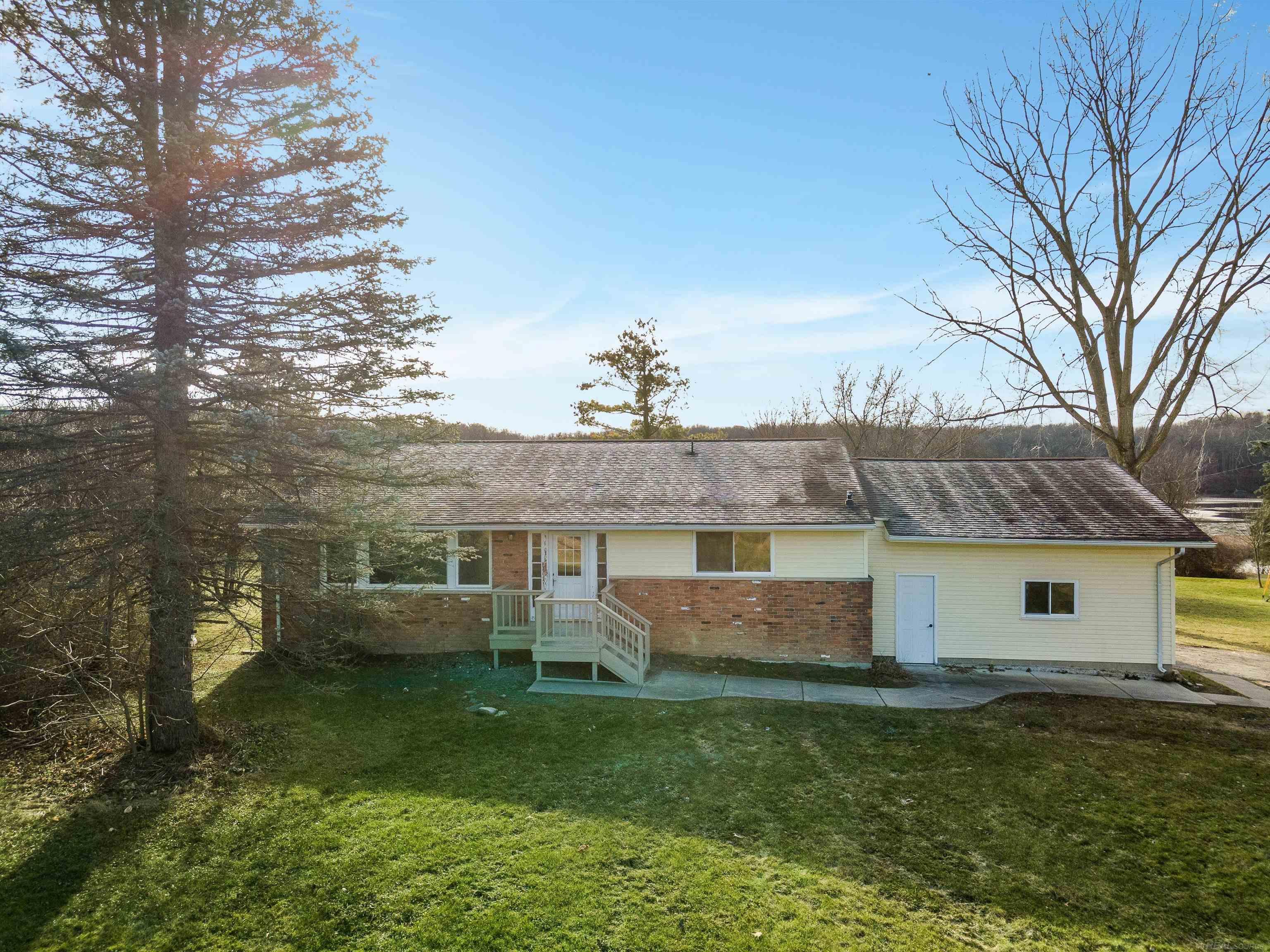 8350 Buckell Lake Road Holly, MI 48442 - Photo 3 of 44