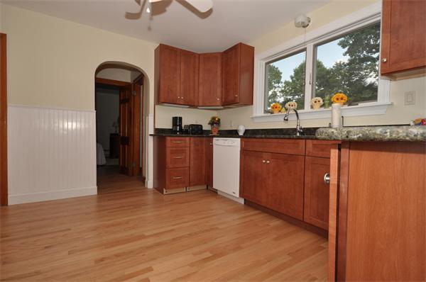 25 Willard Road Sturbridge, MA 01566 - Photo 4 of 27 Gallery Image 4