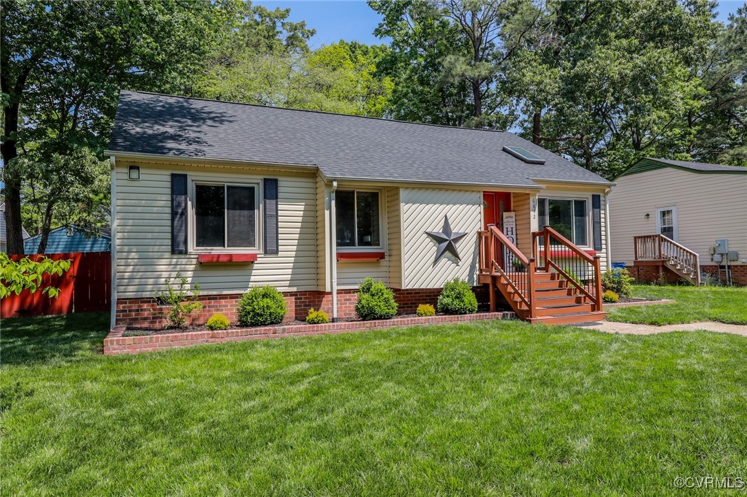 6812 Fairpines Road Chesterfield, VA 23832 - Photo 5 of 43 a view of a house with a yard and plants