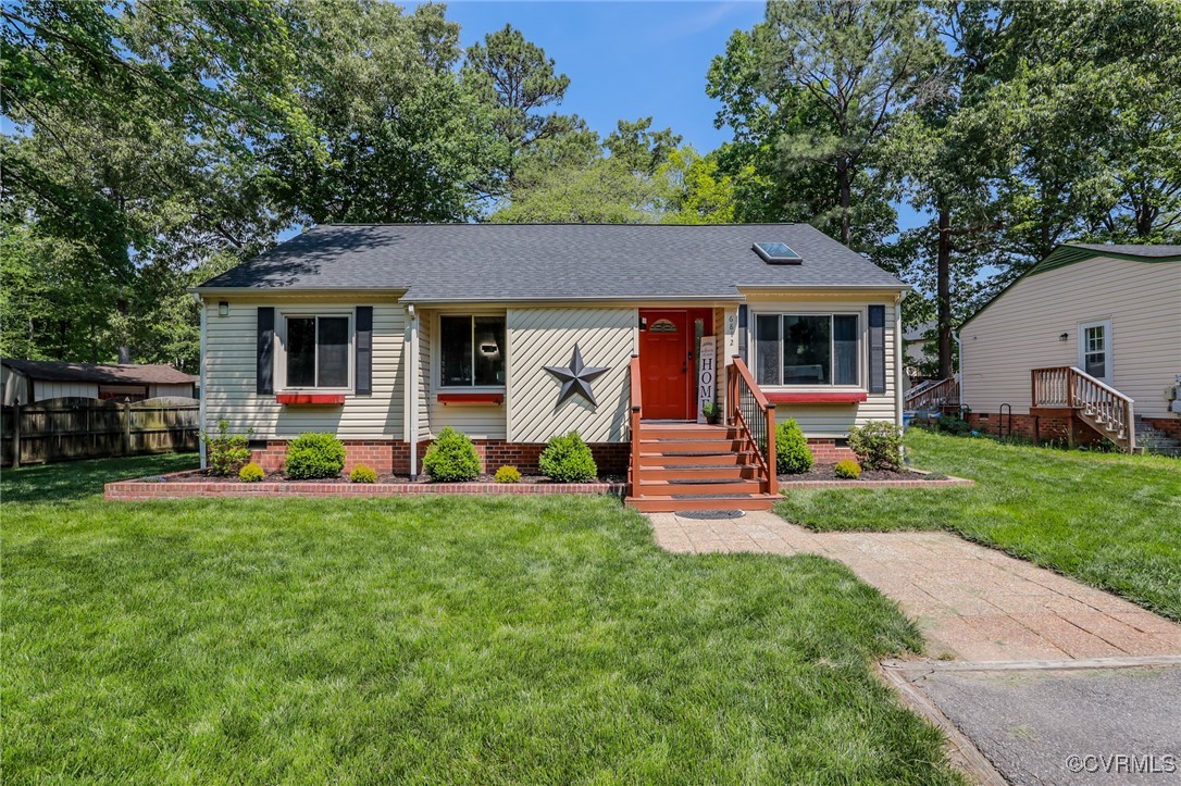 6812 Fairpines Road Chesterfield, VA 23832 - Photo 7 of 43 a front view of house with yard and green space