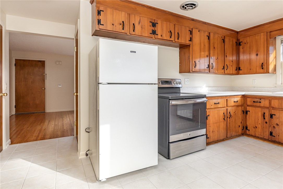 16 Summit Street Perinton, NY 14450 - Photo 14 of 49