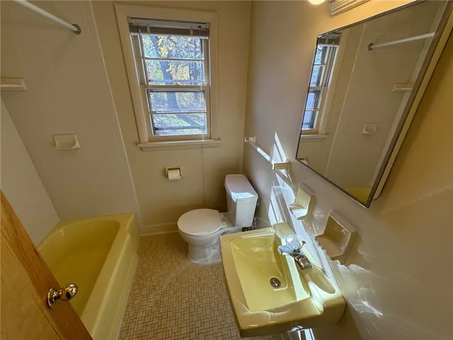 $1,975 | 16 Summit Street, Perinton, NY 14450