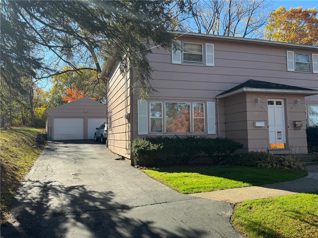 16 Summit Street Perinton, NY 14450 - Photo 4 of 49