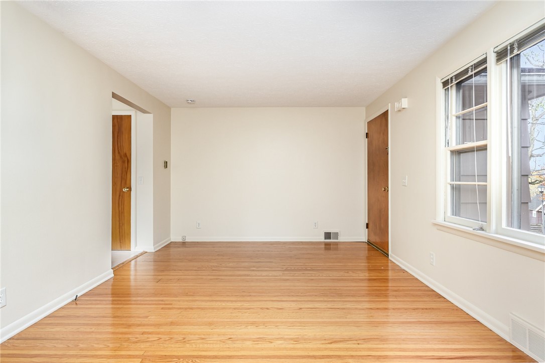 16 Summit Street Perinton, NY 14450 - Photo 9 of 49