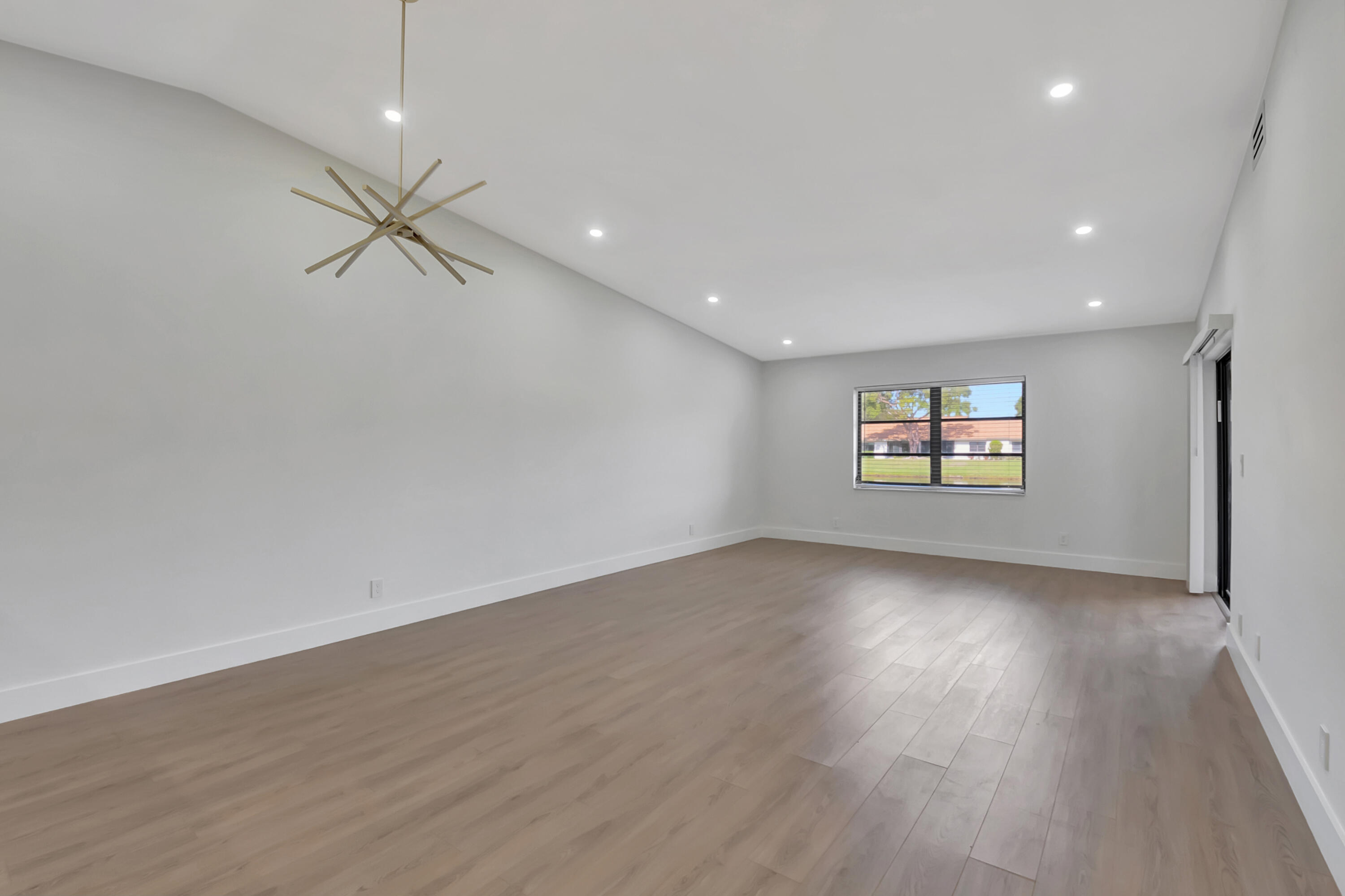 8123 Hiddenview Terrace Boca Raton, FL 33496 - Photo 8 of 67 DSC_0526
