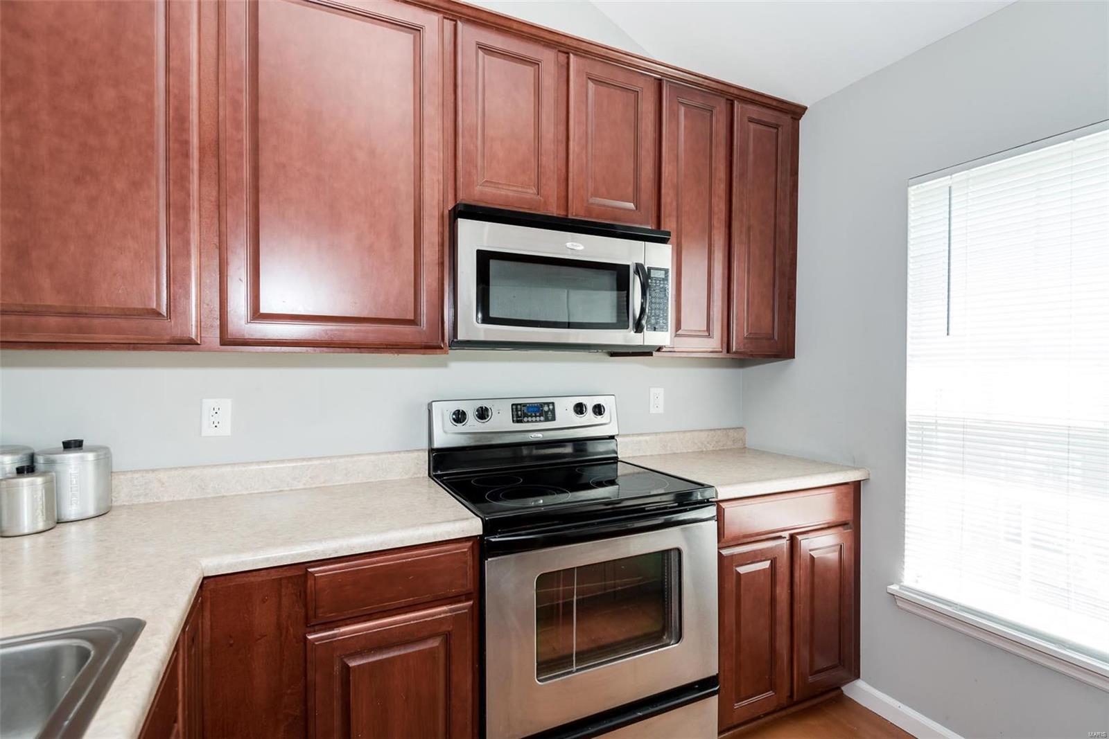 9732 Crayford Road, Unit 5H St. Louis, MO 63123 - Photo 14 of 28 Gallery Image 14