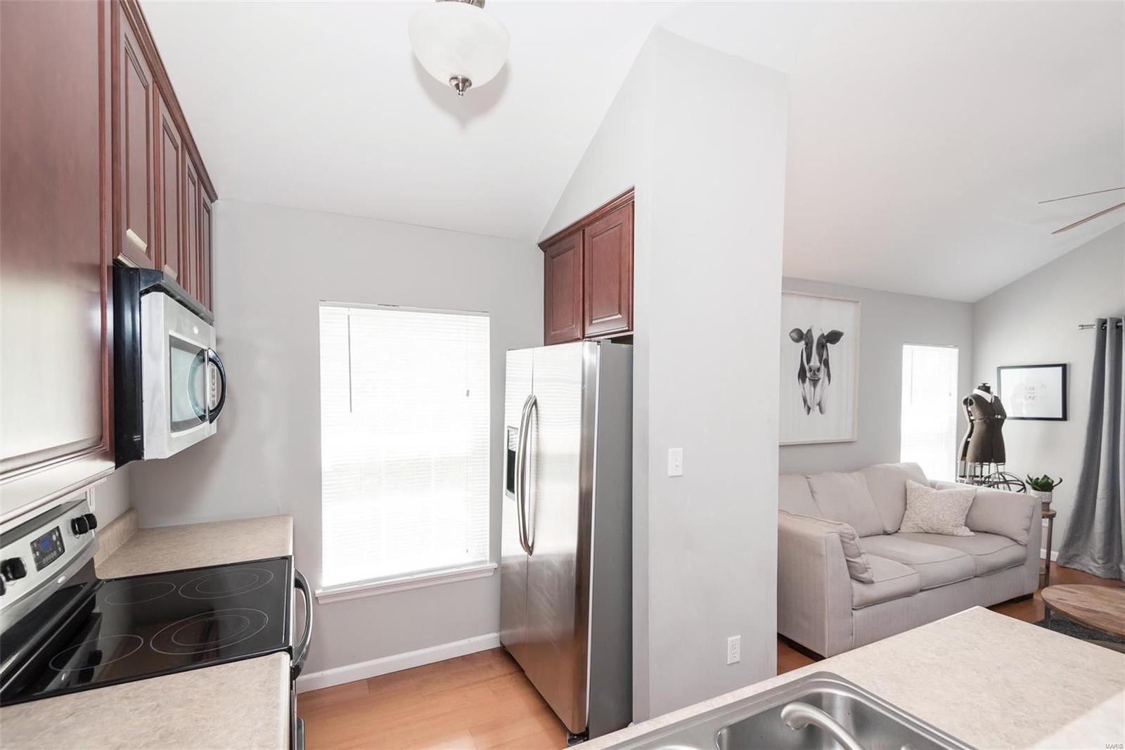 9732 Crayford Road, Unit 5H St. Louis, MO 63123 - Photo 15 of 28 Gallery Image 15