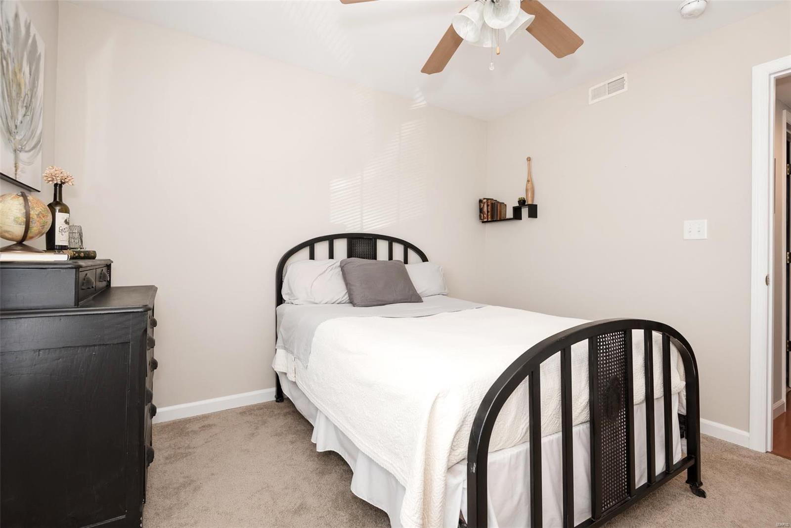 9732 Crayford Road, Unit 5H St. Louis, MO 63123 - Photo 21 of 28 Gallery Image 21