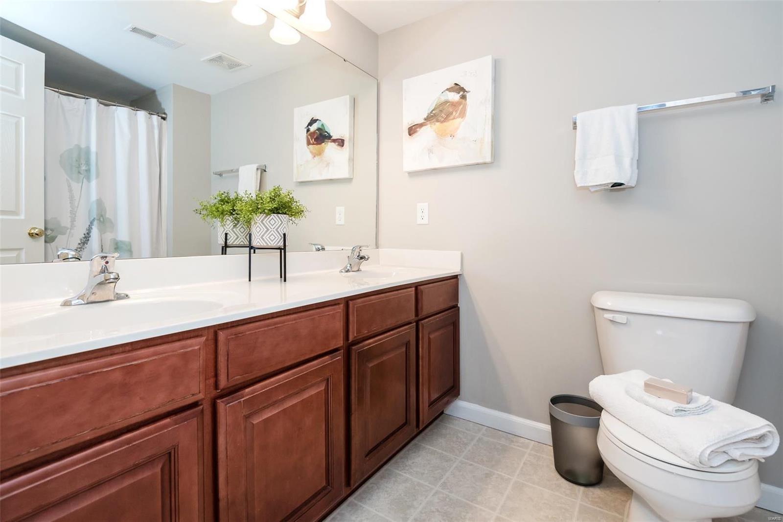 9732 Crayford Road, Unit 5H St. Louis, MO 63123 - Photo 23 of 28 Gallery Image 23