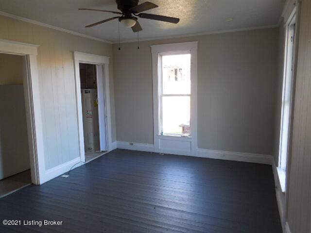 227 South Property Road New Castle, KY 40050 - Photo 3 of 17 living room