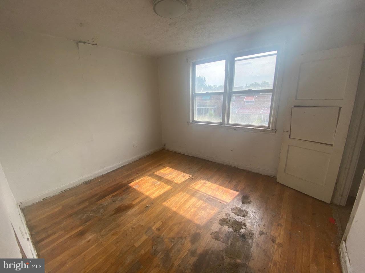 728 Roundview Road Baltimore, MD 21225 - Photo 11 of 12 Gallery Image 11