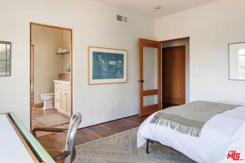 $2,749,000 | 2890 Durand Drive, Los Angeles, CA 90068