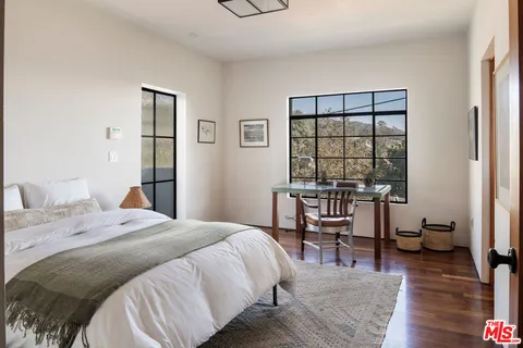 $2,749,000 | 2890 Durand Drive, Los Angeles, CA 90068