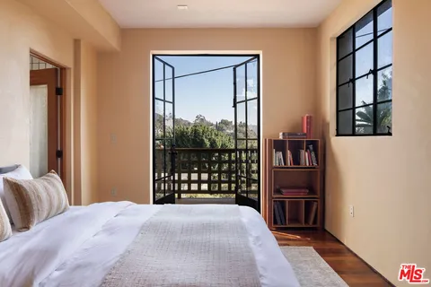 $2,749,000 | 2890 Durand Drive, Los Angeles, CA 90068