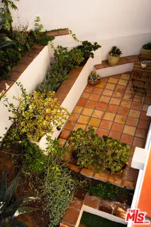 $2,749,000 | 2890 Durand Drive, Los Angeles, CA 90068