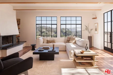 $2,749,000 | 2890 Durand Drive, Los Angeles, CA 90068