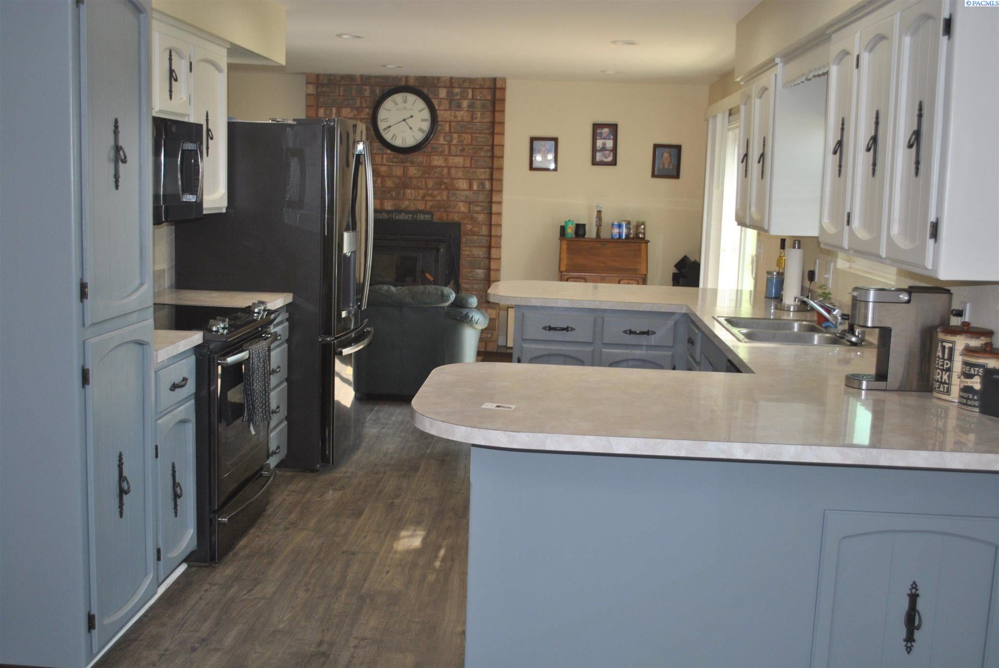 1890 County Line Road Grandview, WA 98930 - Photo 9 of 19 Gallery Image 9