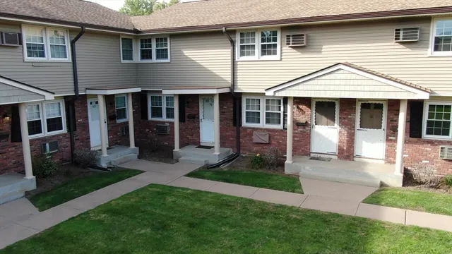 $229,900 | 420 Main Street, Unit 71, Agawam, MA 01001