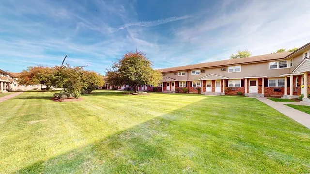 $229,900 | 420 Main Street, Unit 71, Agawam, MA 01001