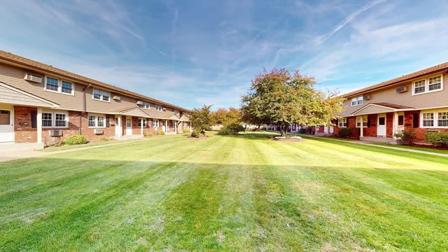 $229,900 | 420 Main Street, Unit 71, Agawam, MA 01001