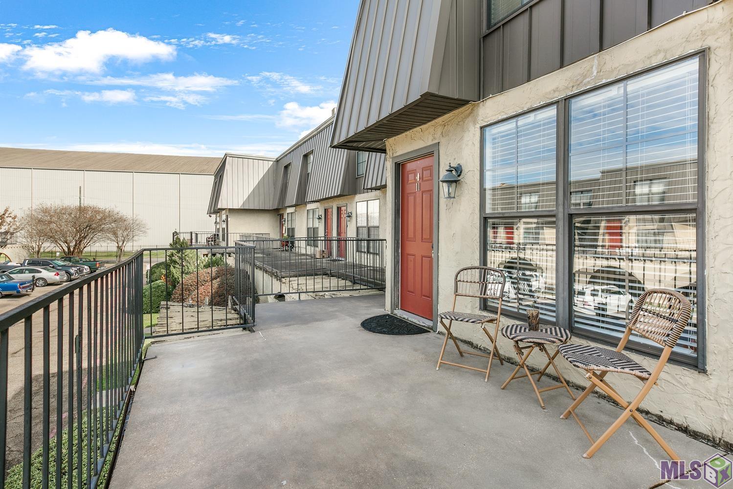 10302 West Winston Avenue, Unit 11 Baton Rouge, LA 70809 - Photo 2 of 18 Entrance of the unit