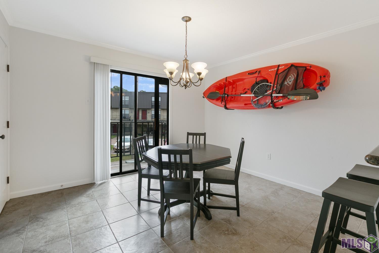 10302 West Winston Avenue, Unit 11 Baton Rouge, LA 70809 - Photo 5 of 18 Large Dining area